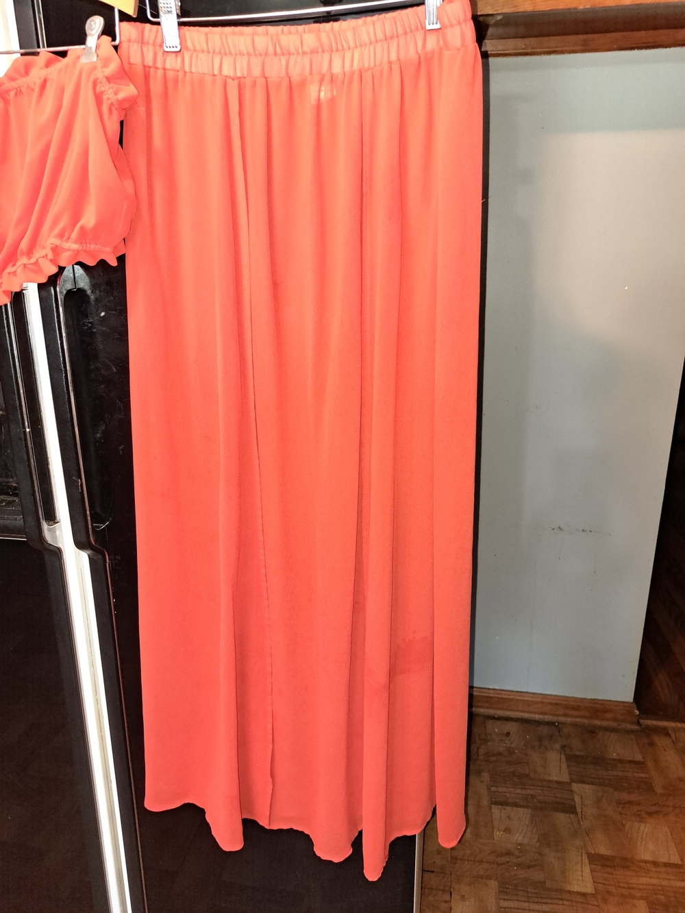 Coral Orange Two-Piece Set with Skirt ,Crop Top And Detached Puff Sleeves - Picture 4 of 6